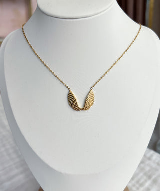 Cadena alas dorado