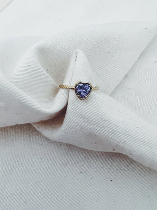 Anillo Corazón piedra lila