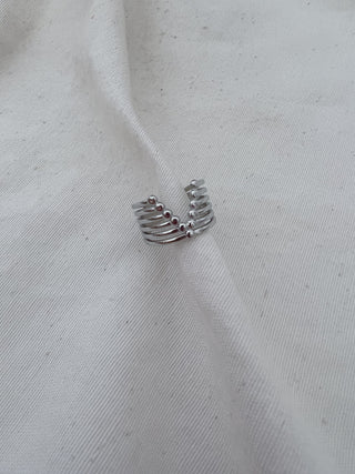 Anillo V bolitas plata