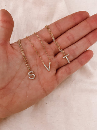 Cadenita letra diamantito
