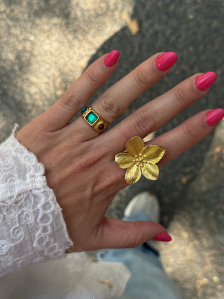 Anillo Otaku oro