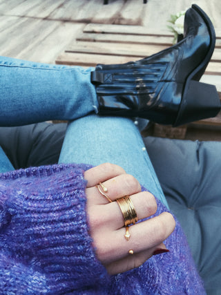 Anillo flecha y punto