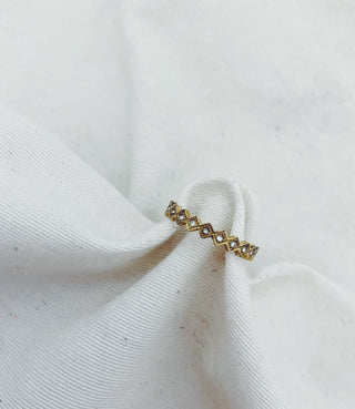 Anillo Rombos y diamantes