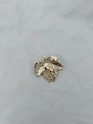 Broche racimo hojas