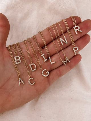 Cadenita letra diamantito